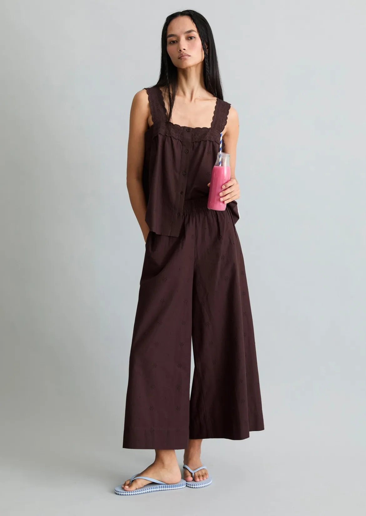 Broderie-Anglaise-Hose wide aus reiner Bio-Baumwolle