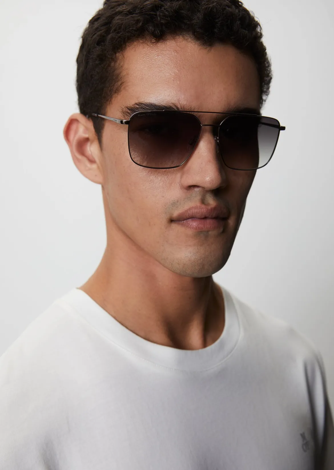 Herren-Sonnenbrille mit Metallrahmen