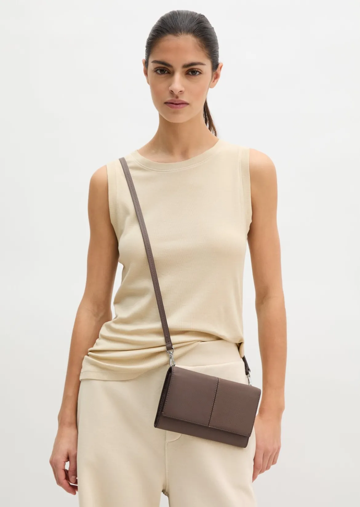 2in1 Crossbody Bag aus fein genarbtem Rindleder