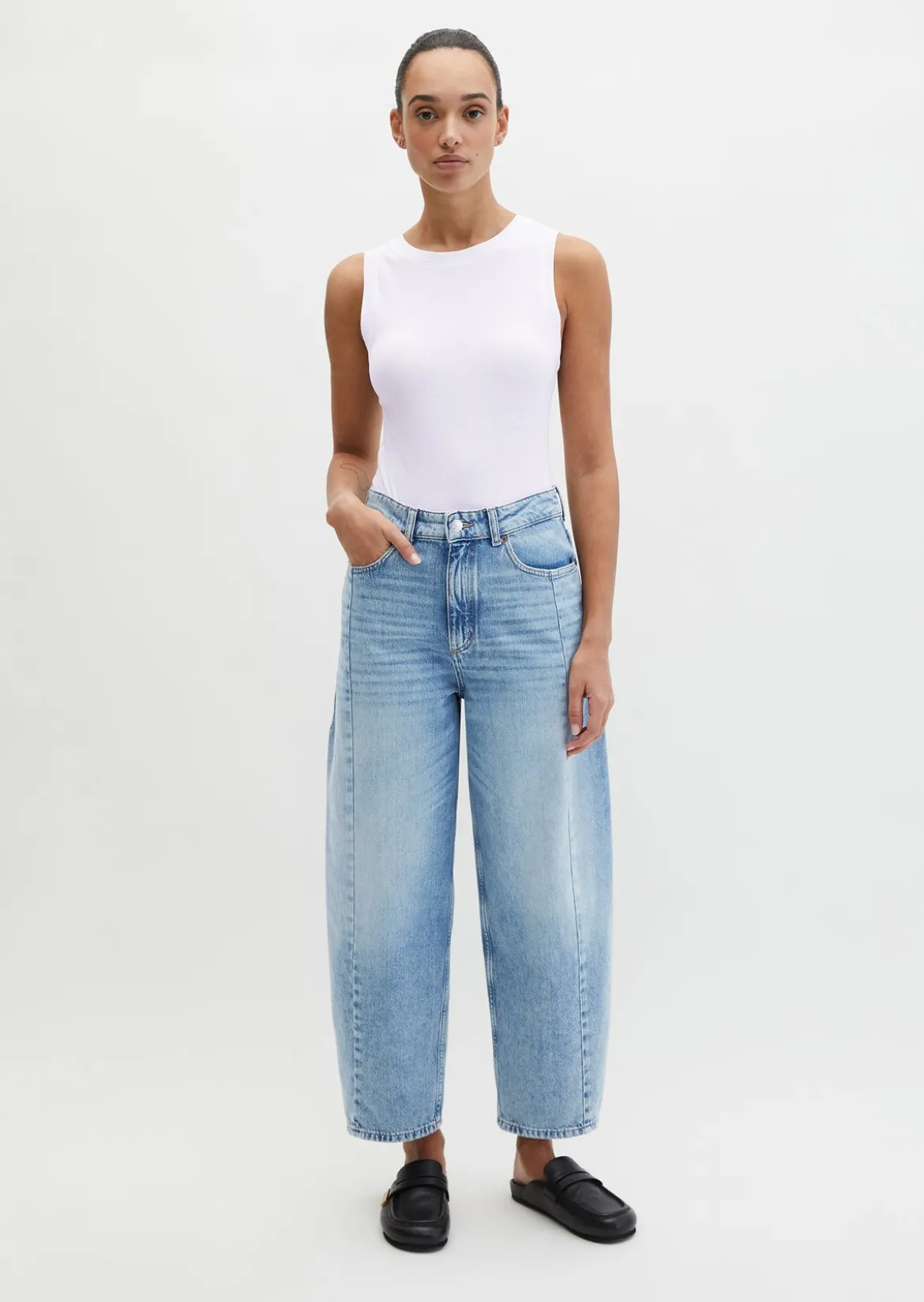 Jeans Model Lara barrel cropped aus reiner Bio-Baumwolle